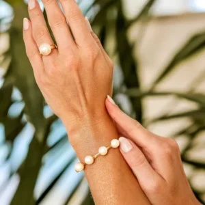 Bracelete Rigido com Pérolas Melina